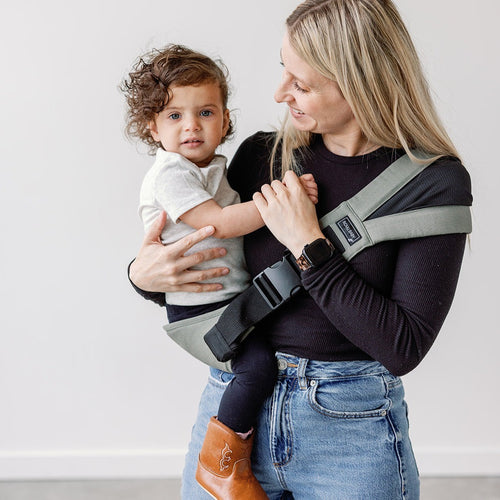 Rouu Baby II Olive ergonomic hip carrier, front view