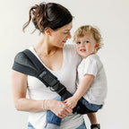 Rouu Baby II Jet Black ergonomic hip carrier, front view
