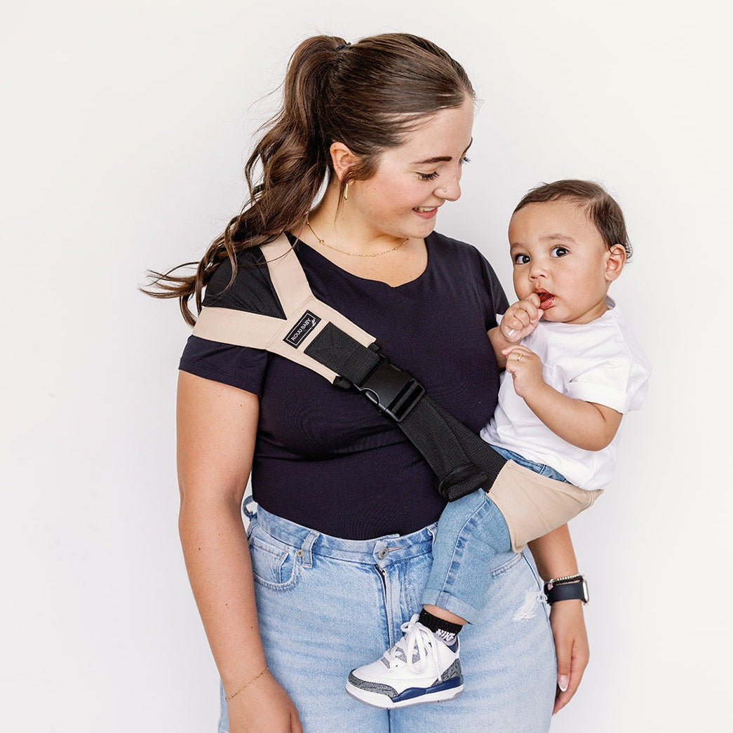 Rouu Baby II Sand Beige ergonomic hip carrier, front view